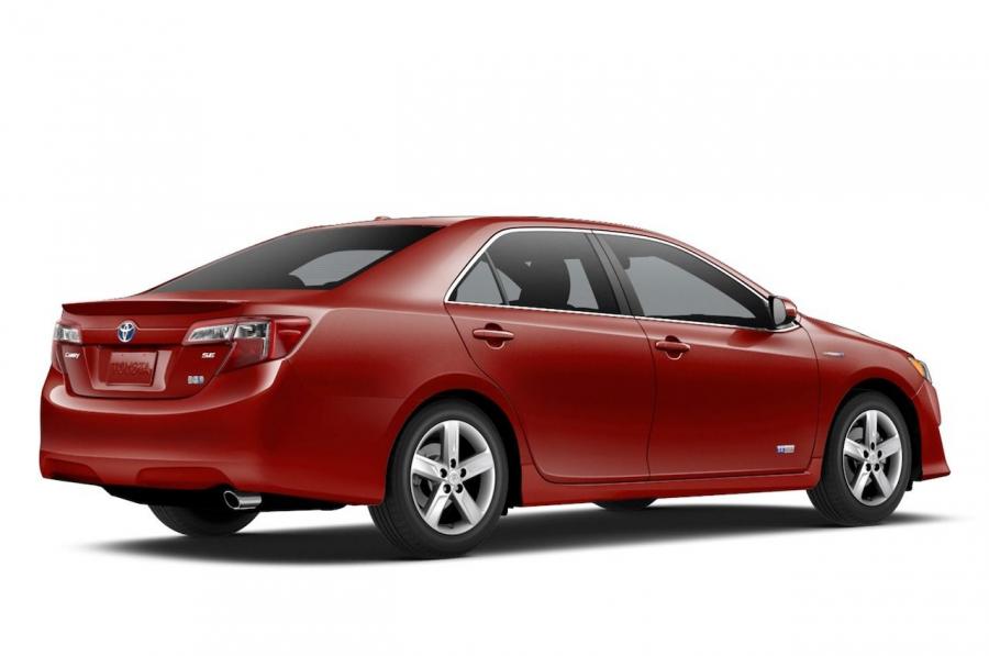  Toyota Camry Hybrid SE 2014 года  (фото 2 из 18)
